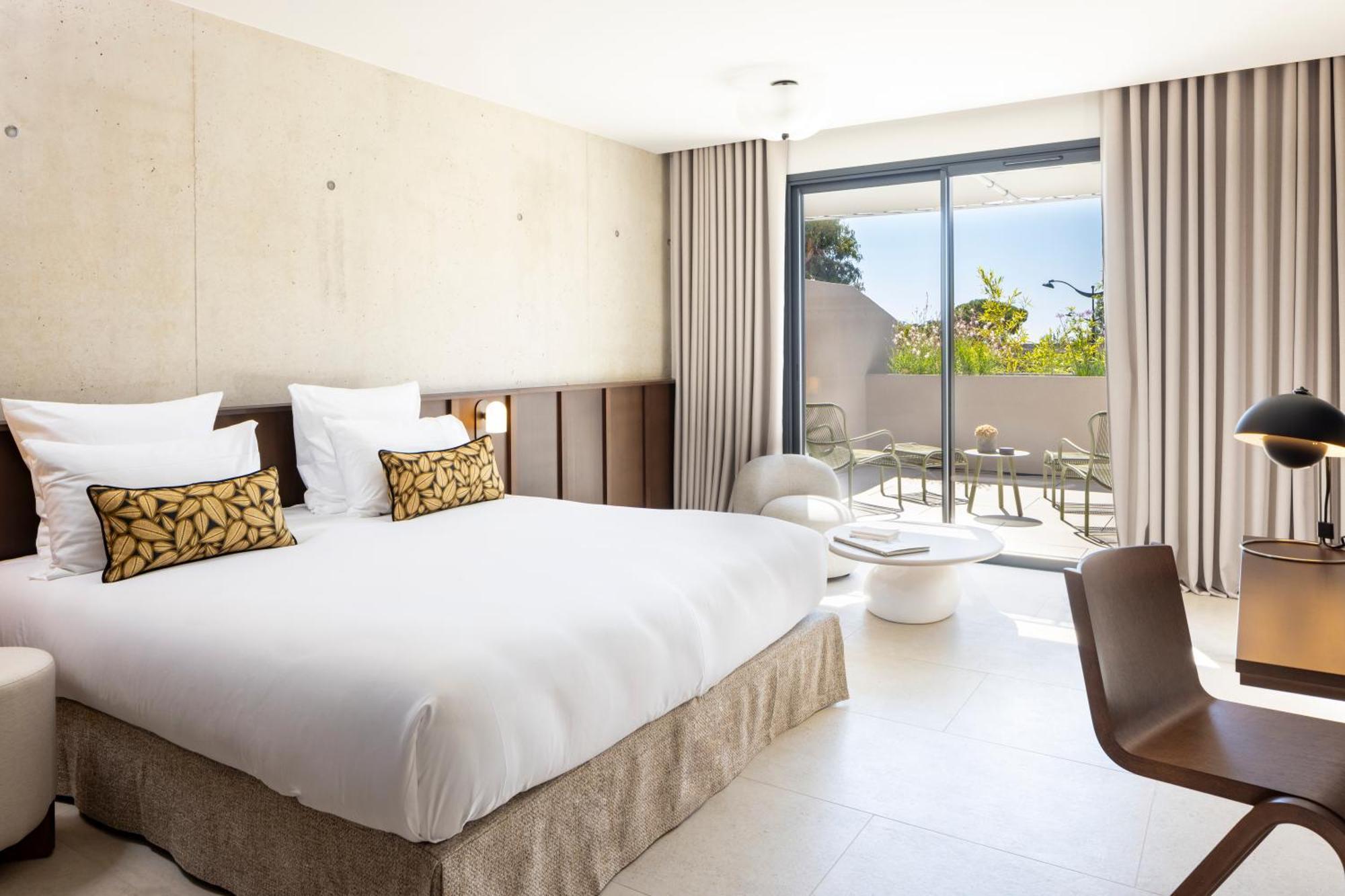 Club Double Room with terrace